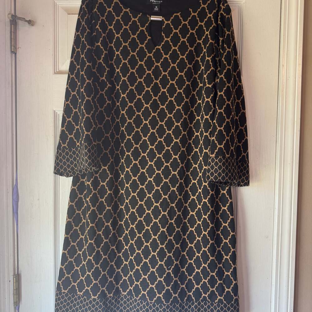 R.N.Studio black and gold quatrefoil dress. Size XL. EUC